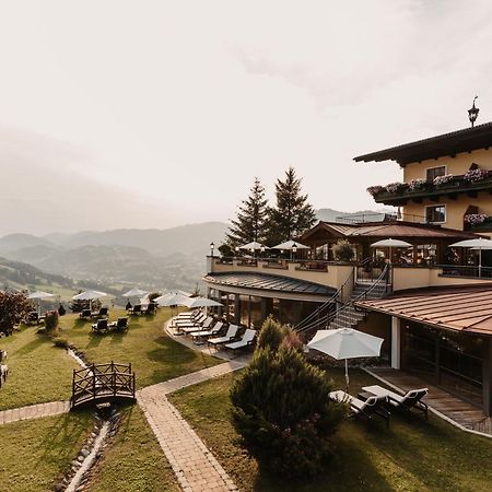 Gut Berg Naturhotel 상트조한임퐁가우 외부 사진
