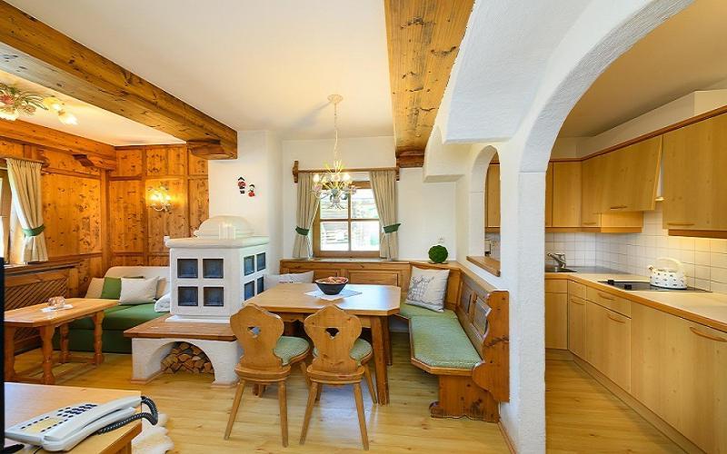 Gut Berg Naturhotel 상트조한임퐁가우 외부 사진