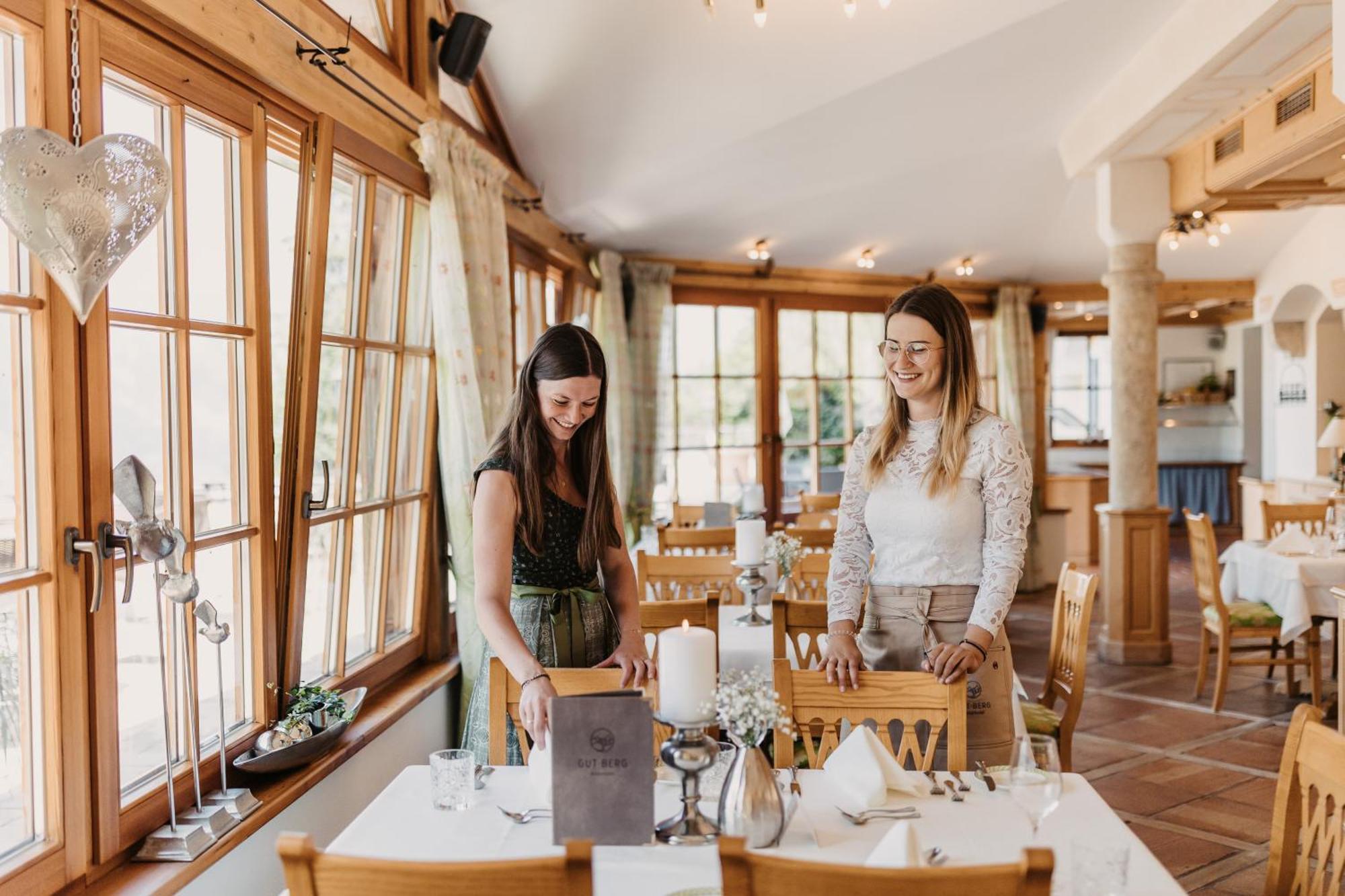 Gut Berg Naturhotel 상트조한임퐁가우 외부 사진