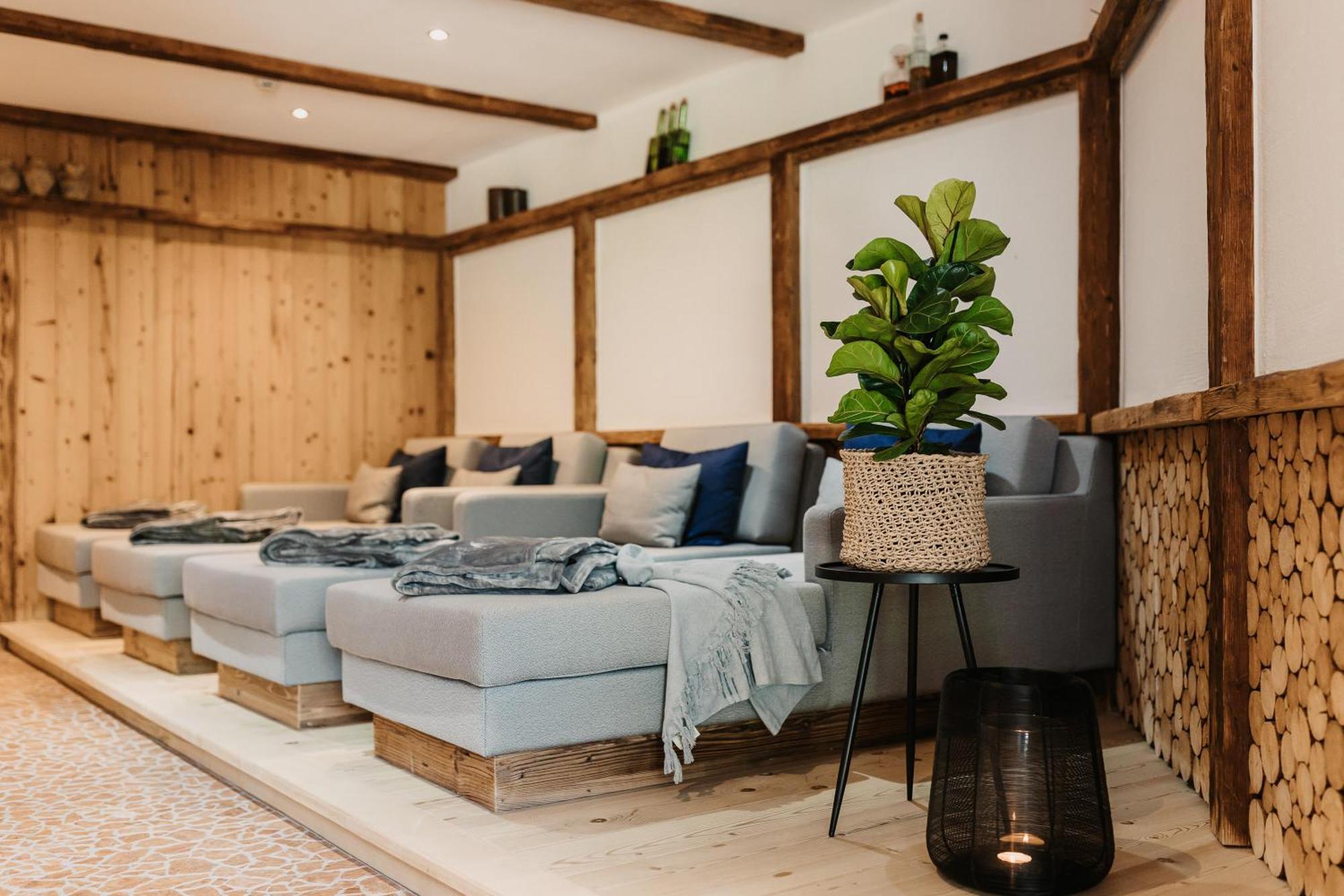 Gut Berg Naturhotel 상트조한임퐁가우 외부 사진