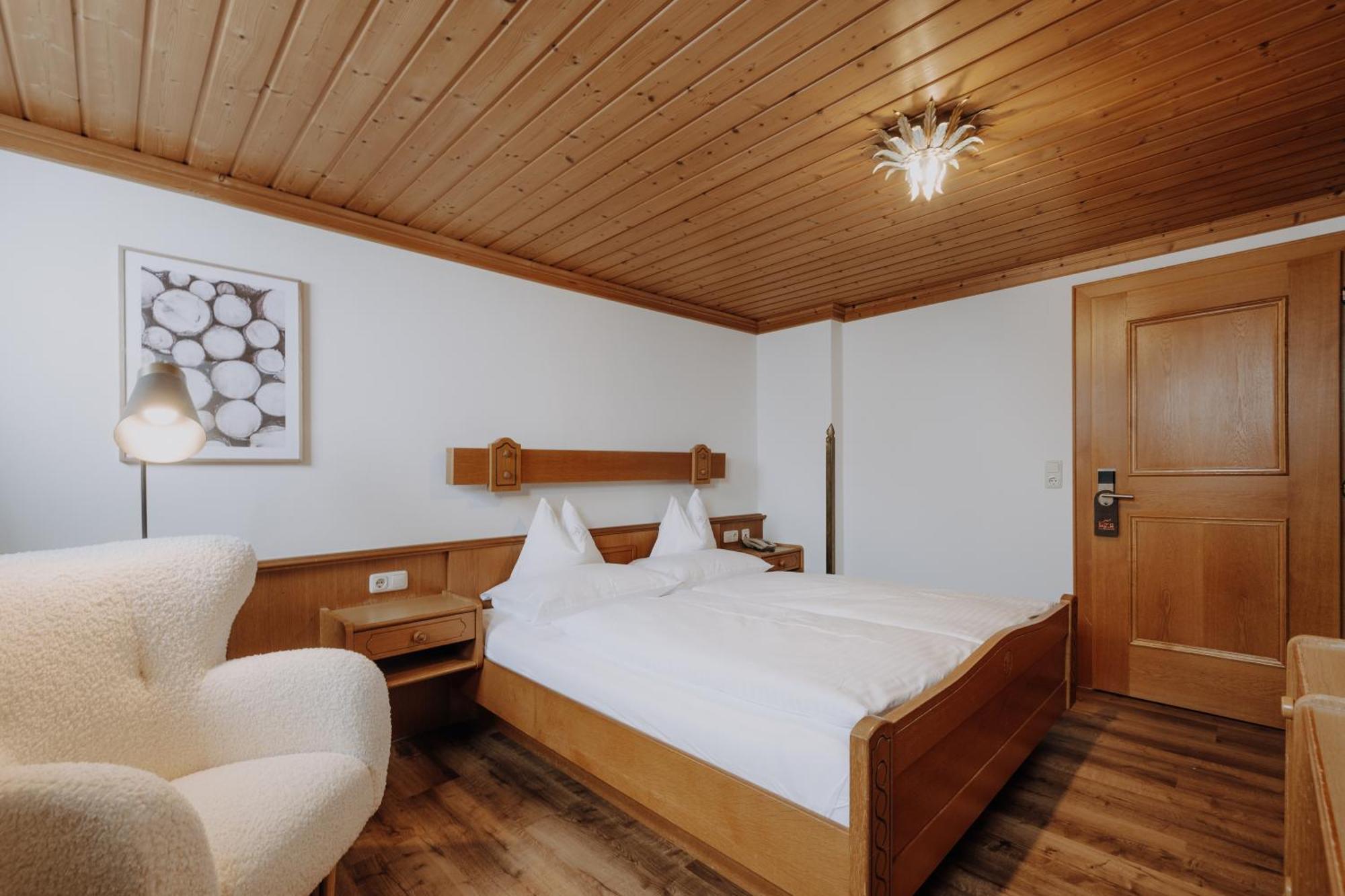 Gut Berg Naturhotel 상트조한임퐁가우 객실 사진